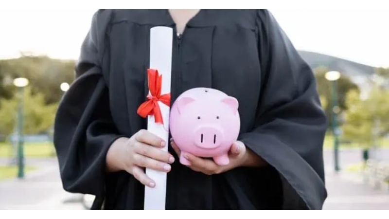 Three Personal Finance Tips for Those Who Have Just Graduated