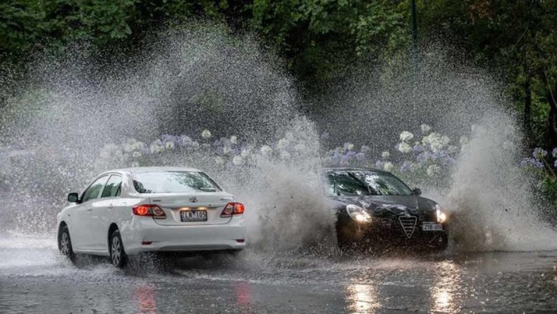 5 Helpful Tips for Safely Driving on Roads Through Floods